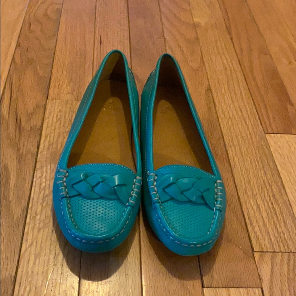 Peter MILLAR loafers in turquoise. Size 9.
